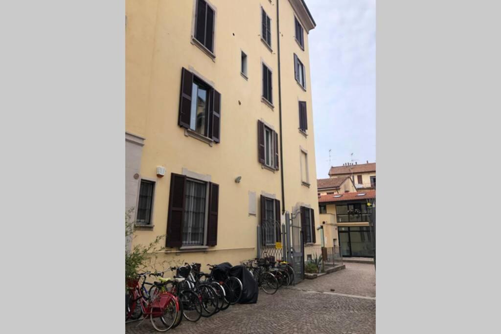 Da Noi Sul Naviglio Lejlighed Milano Eksteriør billede